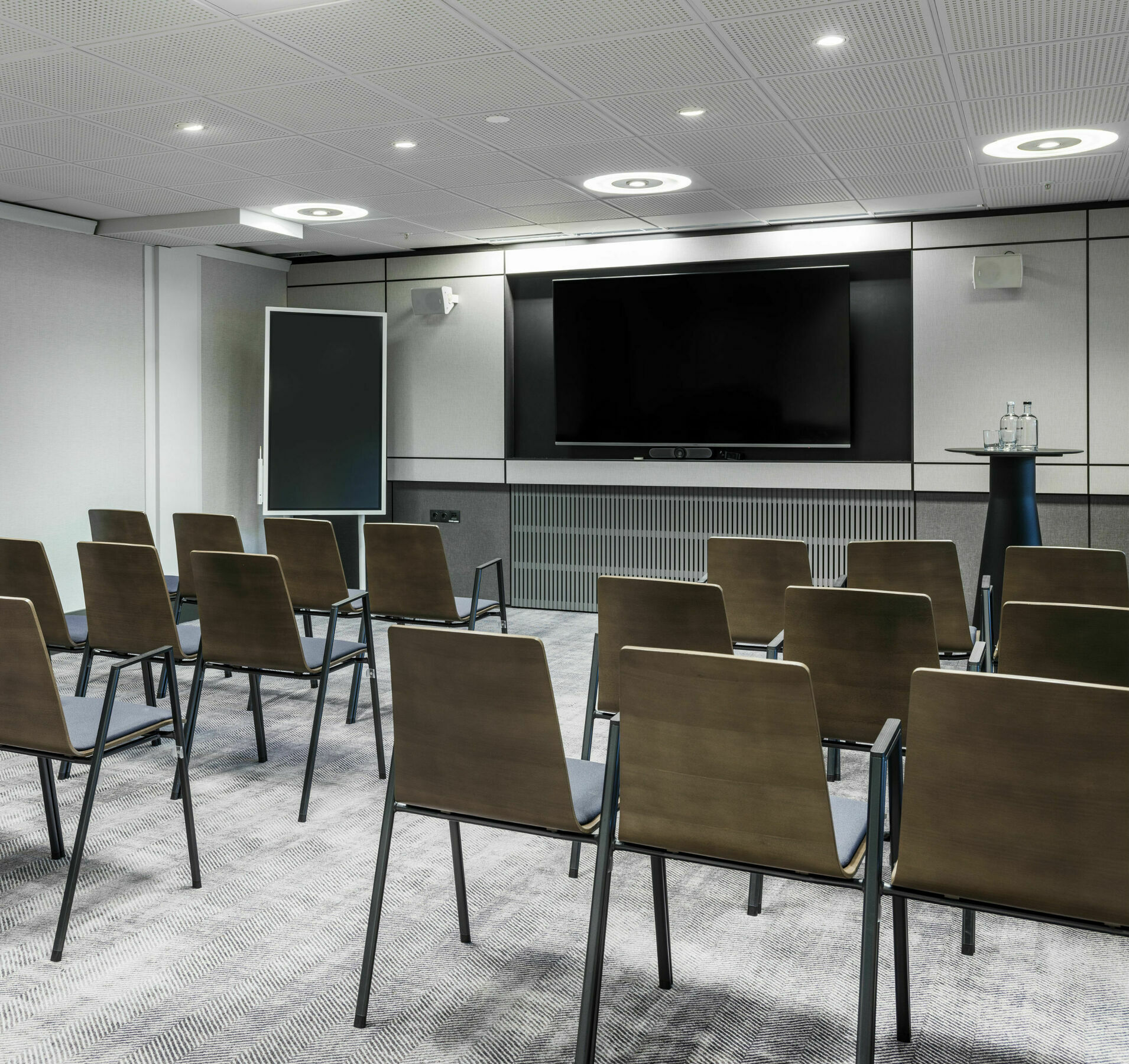 Radisson Blu Royal Viking Hotel, Stockholm Exterior foto Meeting room with a screen